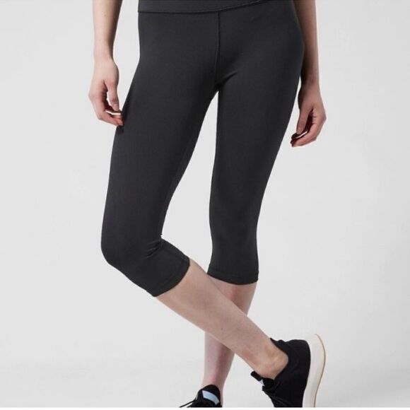 Athleta Accelerate Crop Black Leggings M - Picture 2 of 6